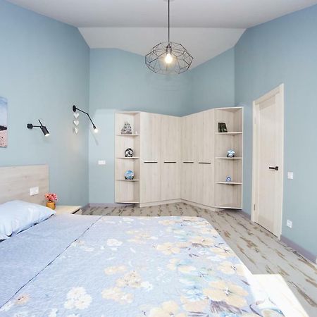 Luxury Apartment In The Heart โอเดสซา ภายนอก รูปภาพ