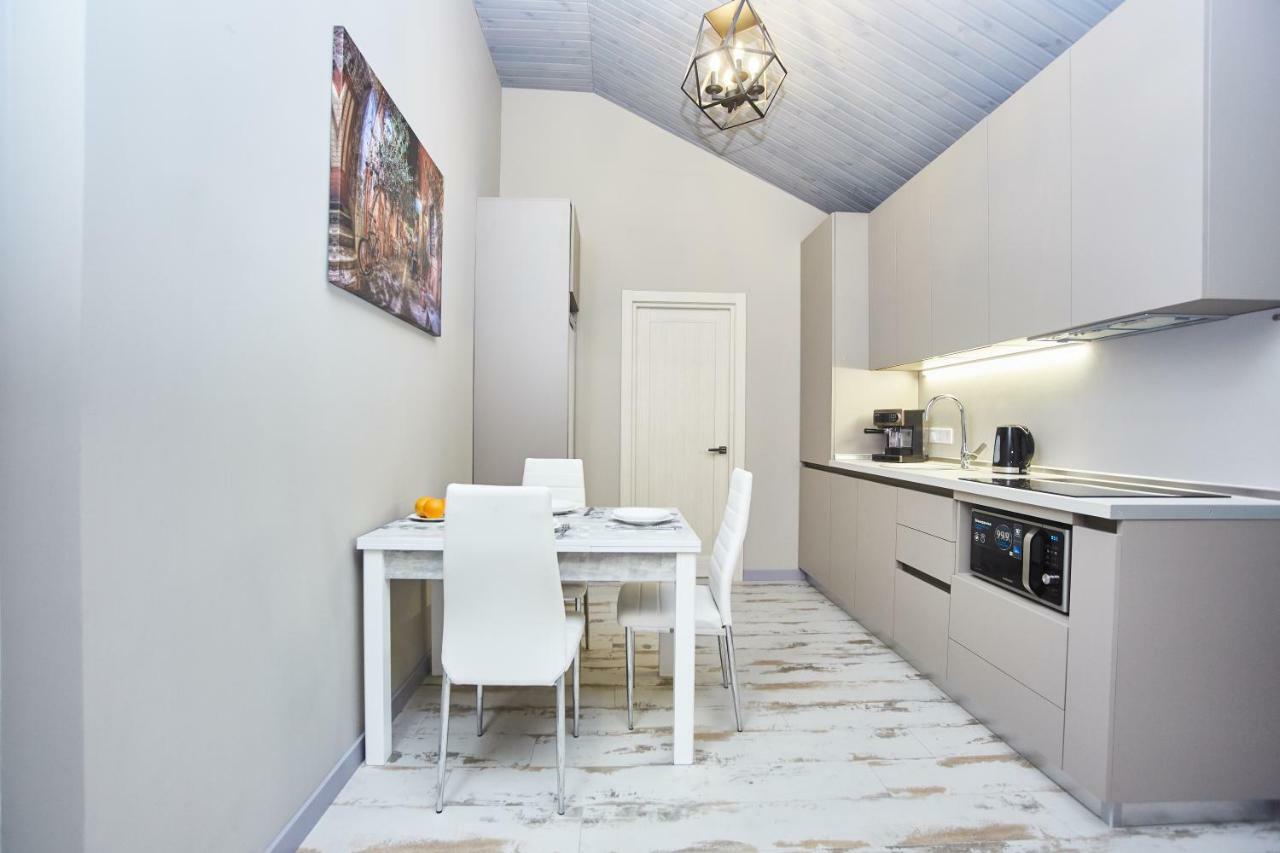 Luxury Apartment In The Heart โอเดสซา ภายนอก รูปภาพ